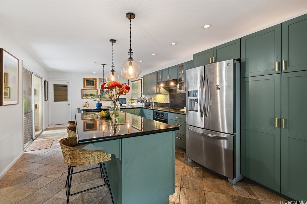 569 Keolu Dr unit C, Kailua, HI 96734 - photo 1