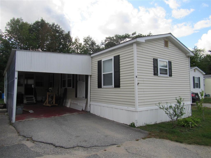 141 Lancaster Rd unit 9, Gorham, NH 03581 - photo 1