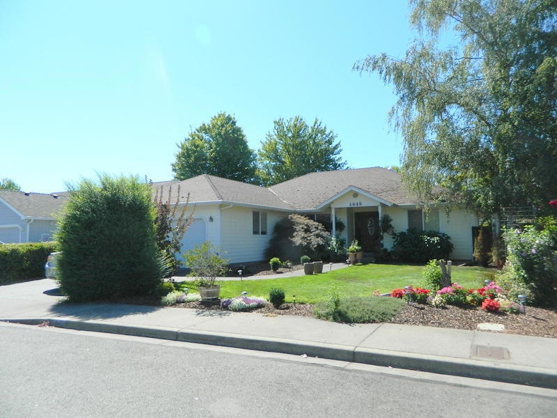 1845 SW Topaz
