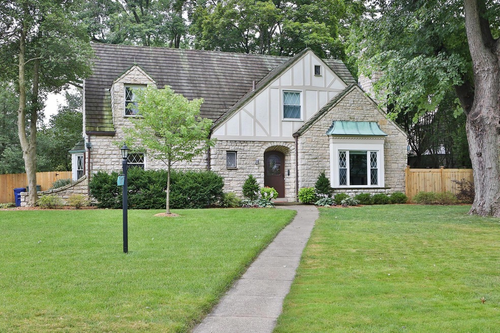 187 W Cooke Ave