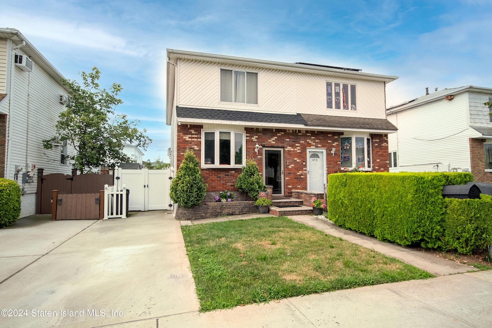 472 Dongan Hills Ave, Staten Island, NY 10305 - photo 1
