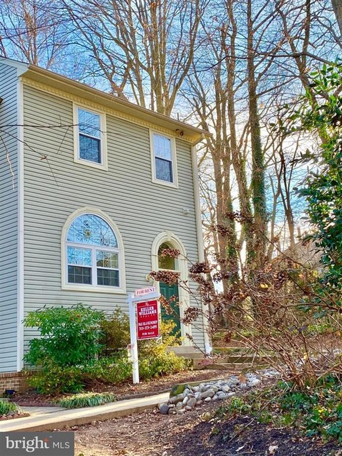 2982 Mission Square Dr, Fairfax, VA 22031 - photo 1