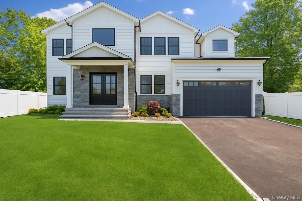 Pending $1,888,000 • Co-Listing Agent