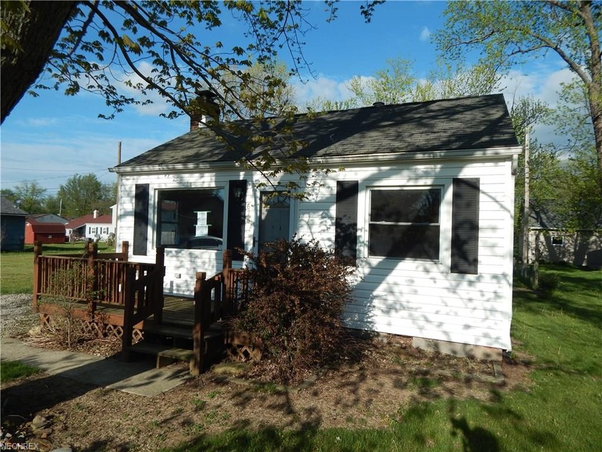 673 Grantwood Ave, Sheffield Lake, OH 44054 - photo 1