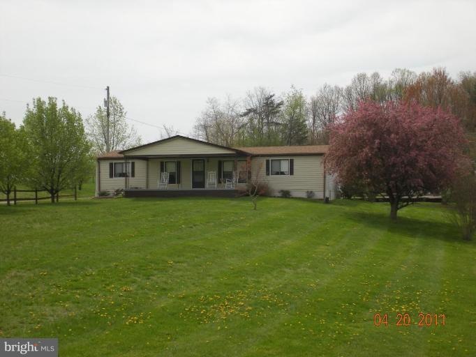 914 W Parkins Mill Rd, Winchester, VA 22602 - photo 1