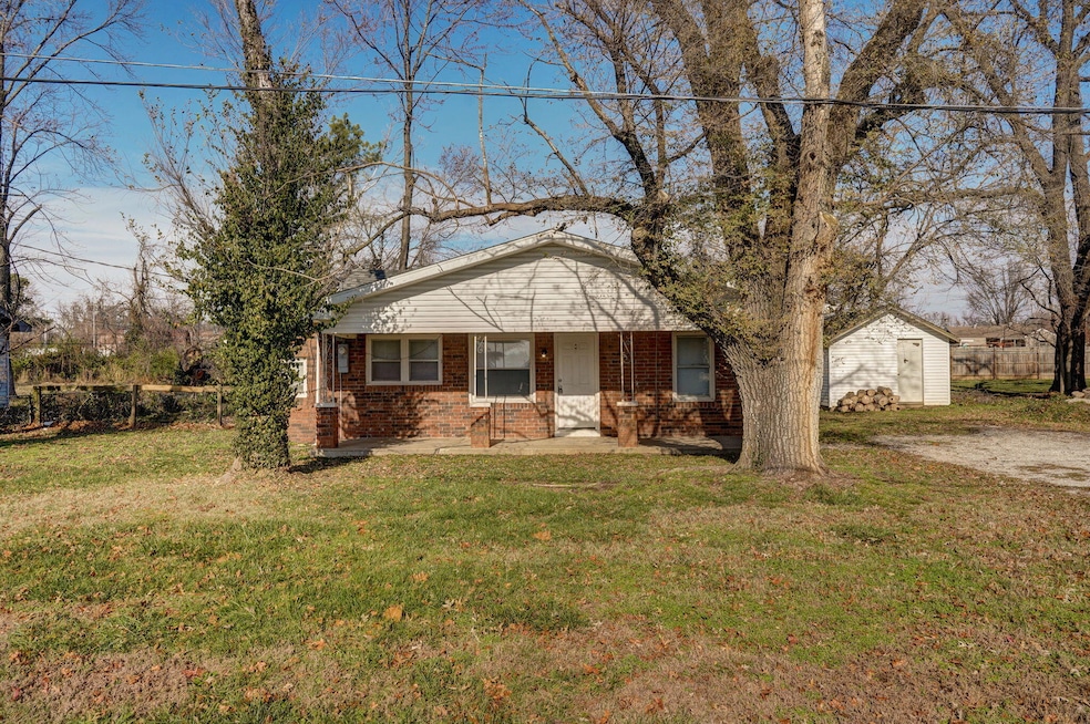 4221 W Maple St, Springfield, MO 65802 - photo 1
