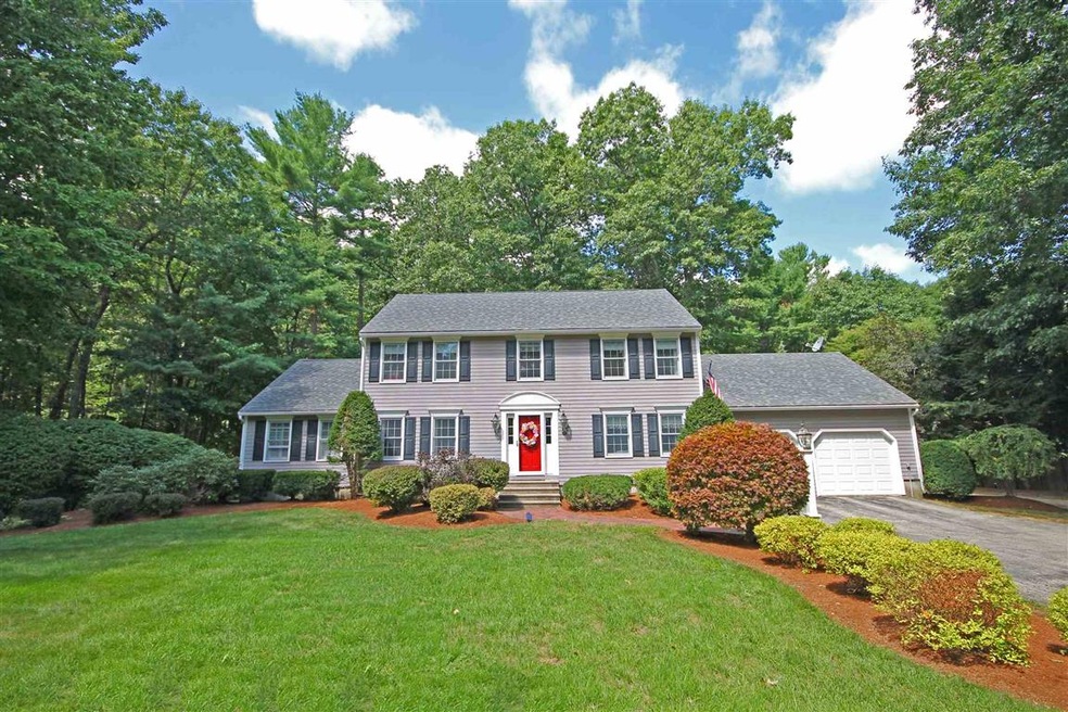 10 White Plains Ave, Londonderry, NH 03053 - photo 1