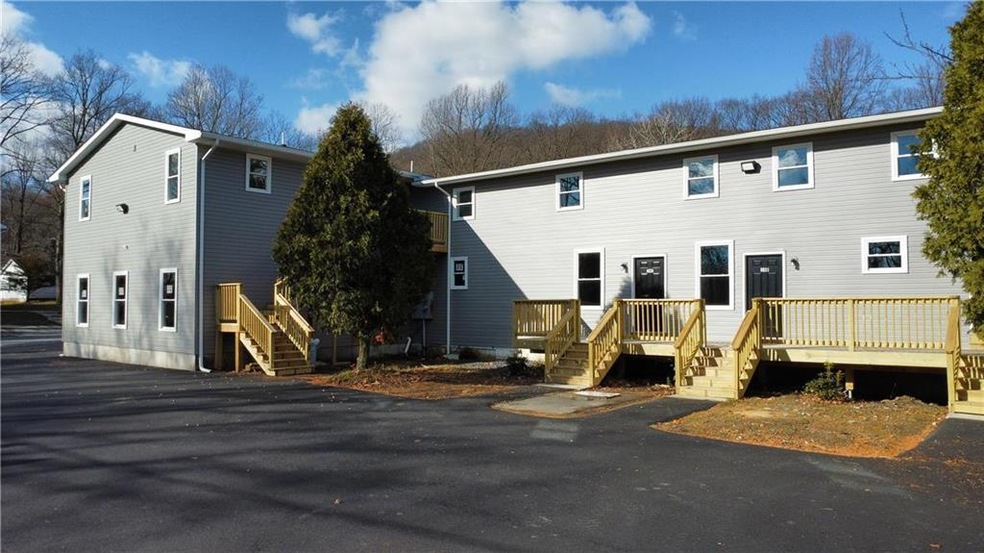 34 8th St unit D, Wind Gap, PA 18091 - photo 1