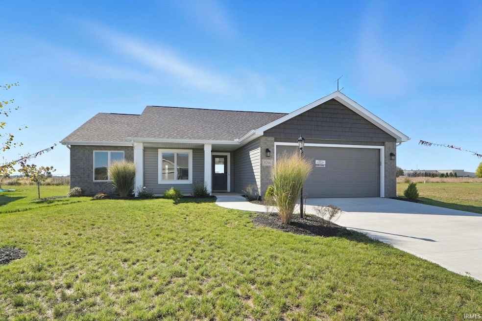 1016 Bryce Cir, Ligonier, IN 46767 - photo 1