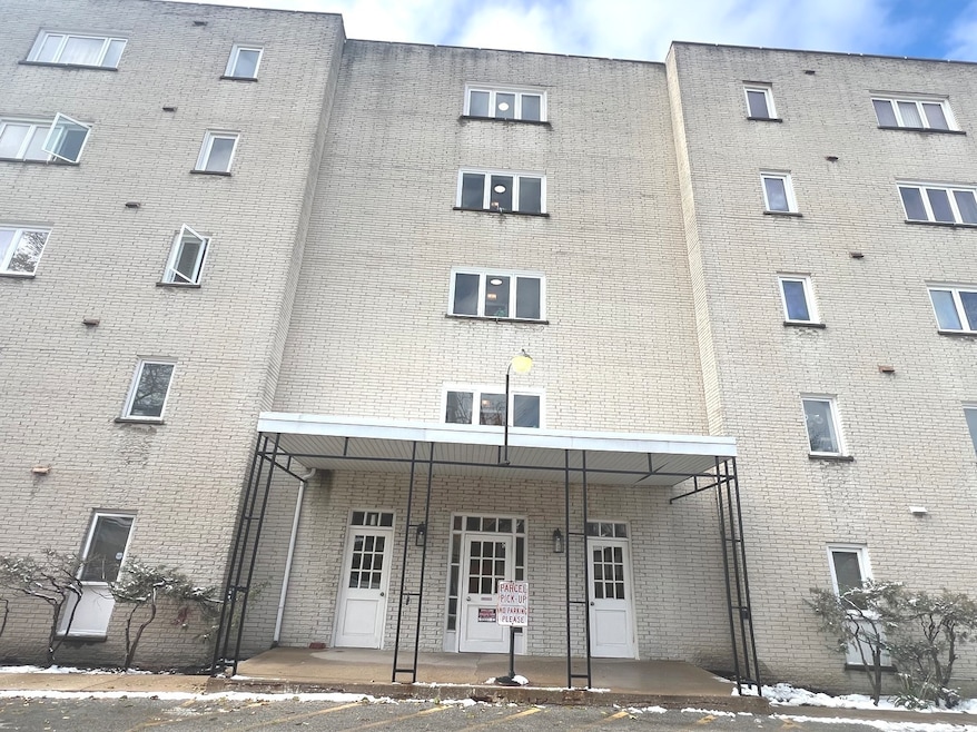 11551 S Western Ave unit C3C, Chicago, IL 60643 - photo 1