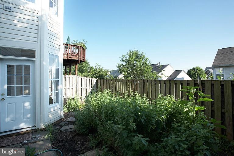 46168 Aisquith Terrace, Sterling, VA 20165 - photo 1