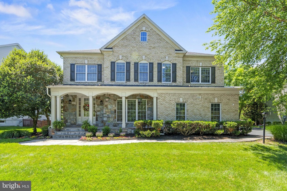 25635 Elk Lick Rd, Chantilly, VA 20152 - photo 1