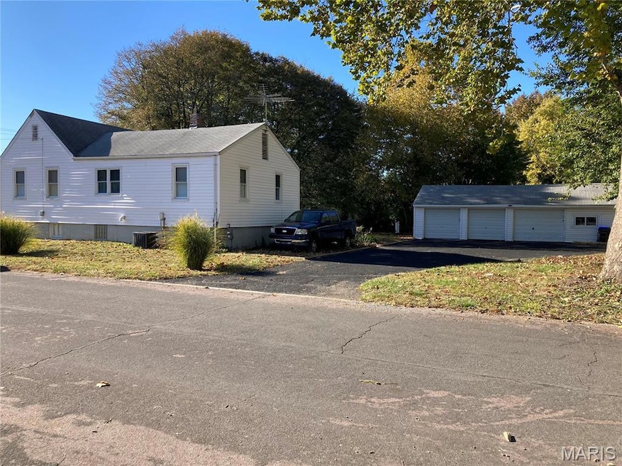 For Rent $1,400/month