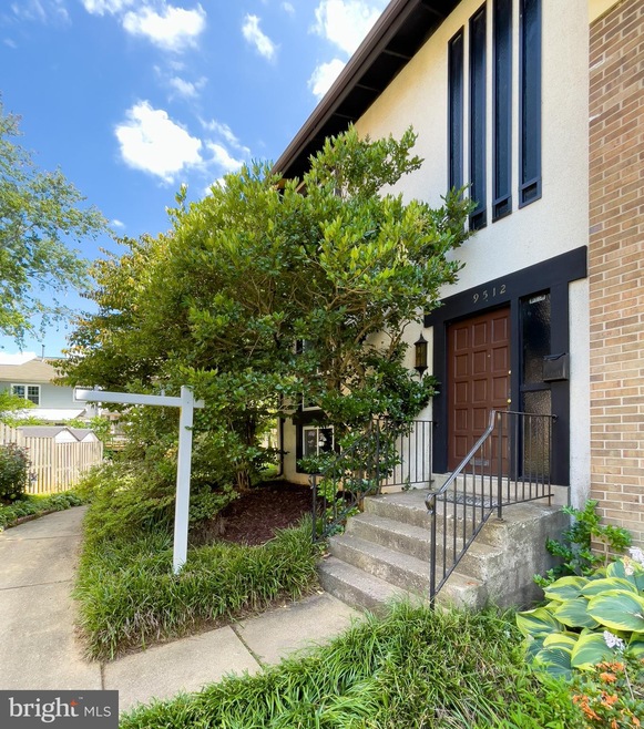 9512 Miranda Ct, Fairfax, VA 22031 - photo 1