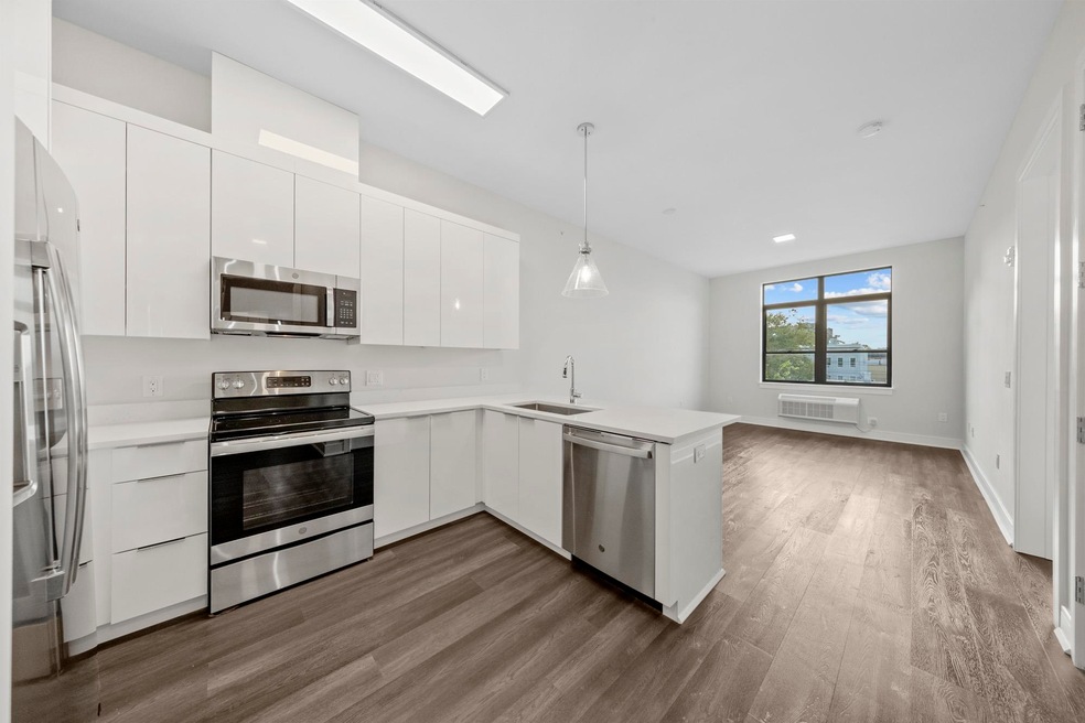 121 34th St unit 515, Union City, NJ 07087 - photo 1