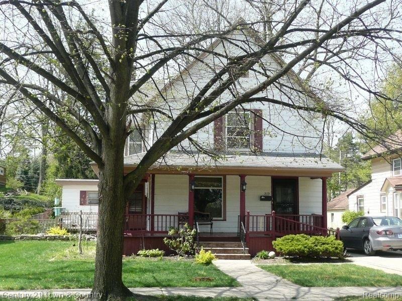319 OAK ST