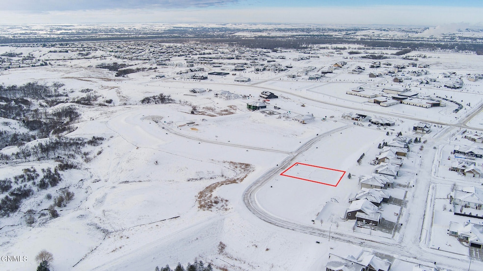 4420 Marsh Hawk Dr, Bismarck, ND 58503 - photo 1