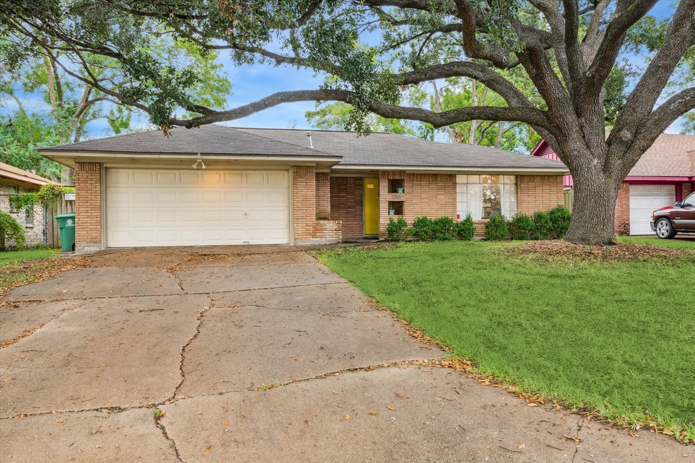 1710 Ansbury Dr, Houston, TX 77018 - photo 1