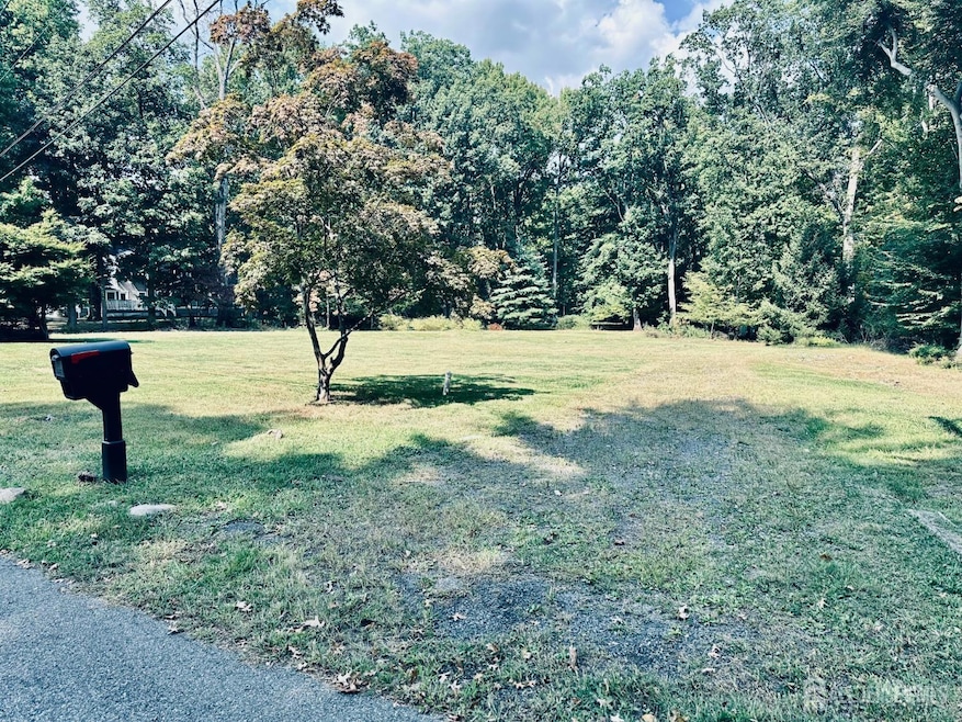 82 Ravine Dr, Colonia, NJ 07067 - photo 1