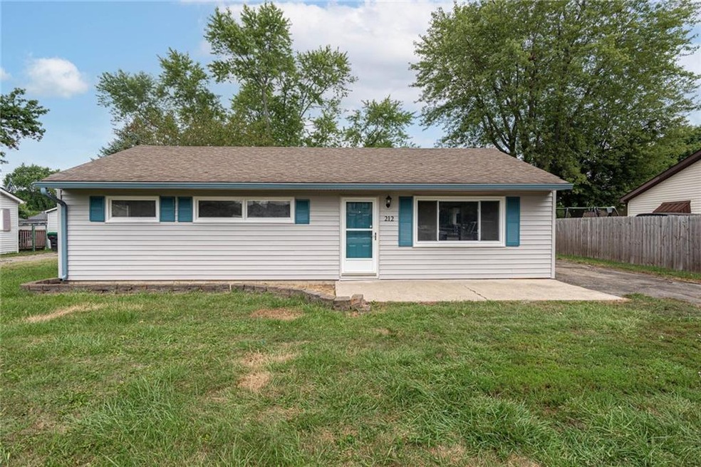 212 Whiteland Rd, Whiteland, IN 46184 - photo 1