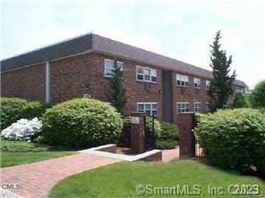 637 Cove Rd unit C20, Stamford, CT 06902 - photo 1
