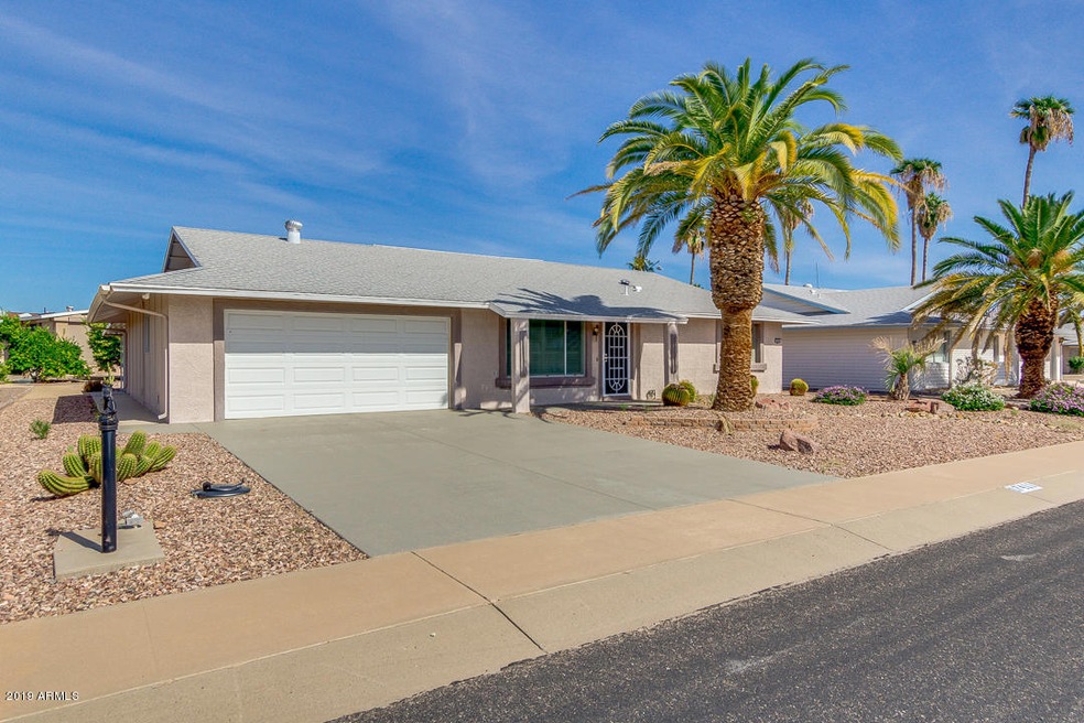 17411 N Hitching Post Dr, Sun City, AZ 85373 - photo 1