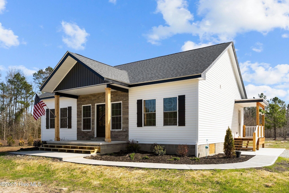 1741 Old Chinquapin Rd-front pic