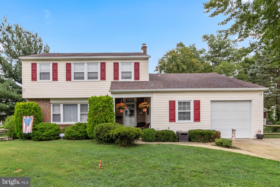 4571 Marianne Dr, Brookhaven, PA 19015 - photo 1