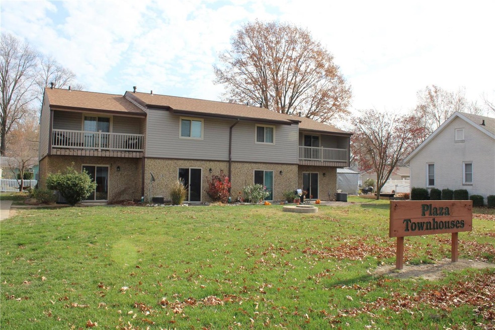 NEWLY RENOVATED INSIDE & OUT---END UNIT CONDO---EX