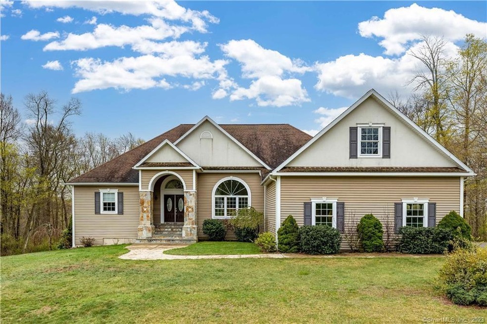 33 Falcon Ridge Rd, Torrington, CT 06790 - photo 1