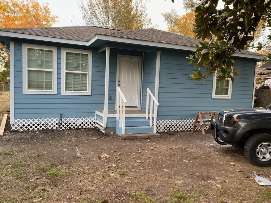 6326 Wayne St, Houston, TX 77026 - photo 1