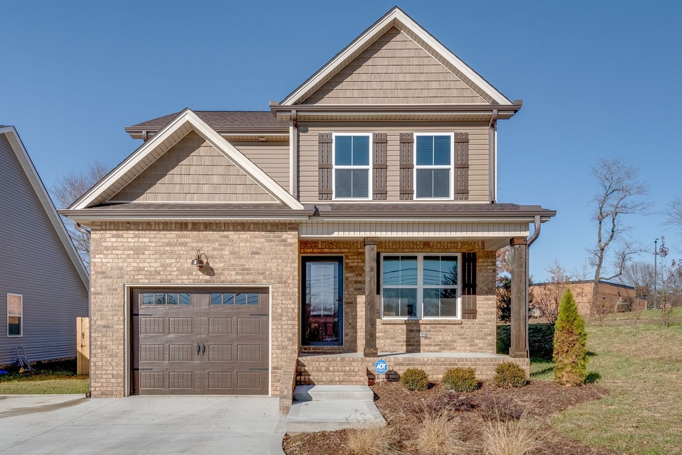 809 N Charlotte St, Dickson, TN 37055 - photo 1