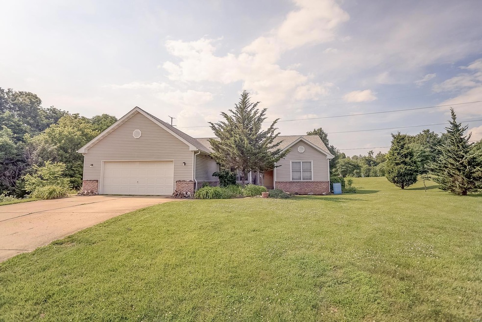 115 An Ja Lo Dr, Maryville, IL 62062 - photo 1