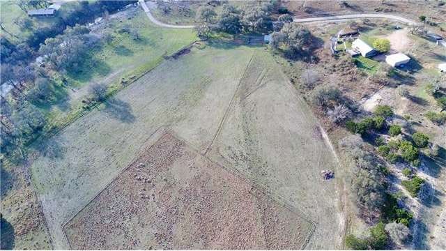 185 Lochte Wise Rd, Fredericksburg, TX 78624 - photo 1