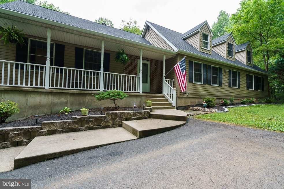 6511 Glen Rd, Coopersburg, PA 18036 - photo 1