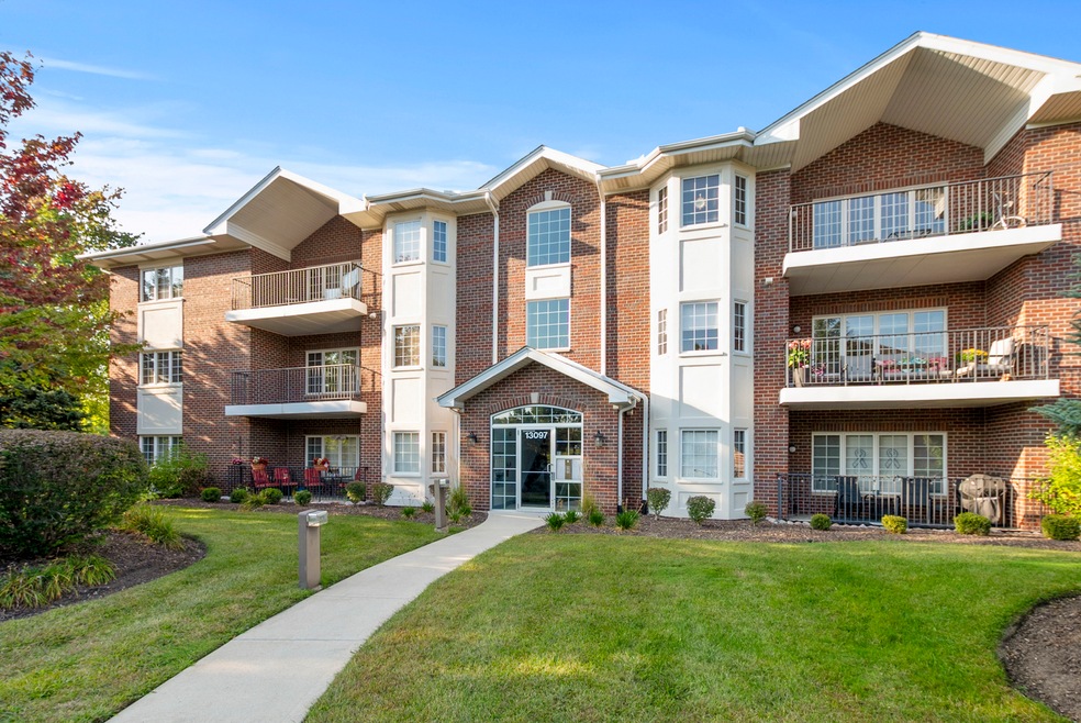 13097 Laurel Glen Ct unit 202, Palos Heights, IL 60463 - photo 1