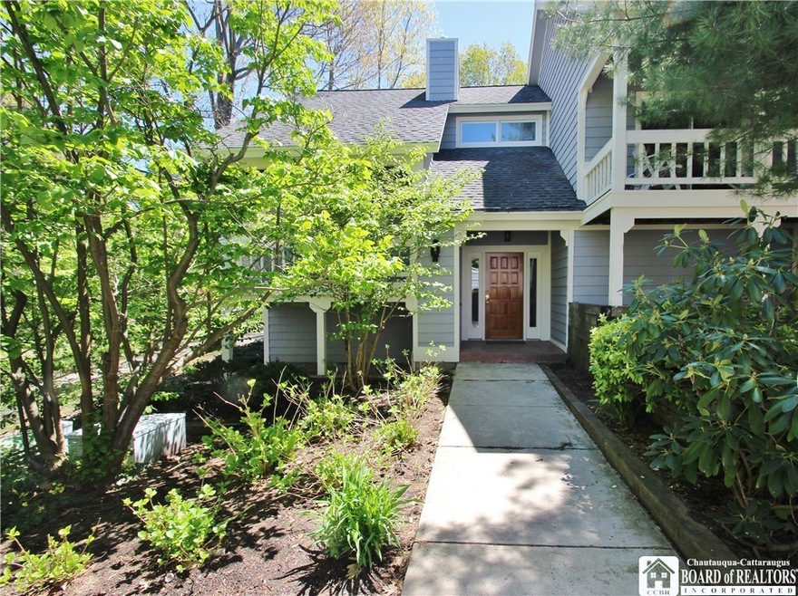 20 Elm B6 entrance