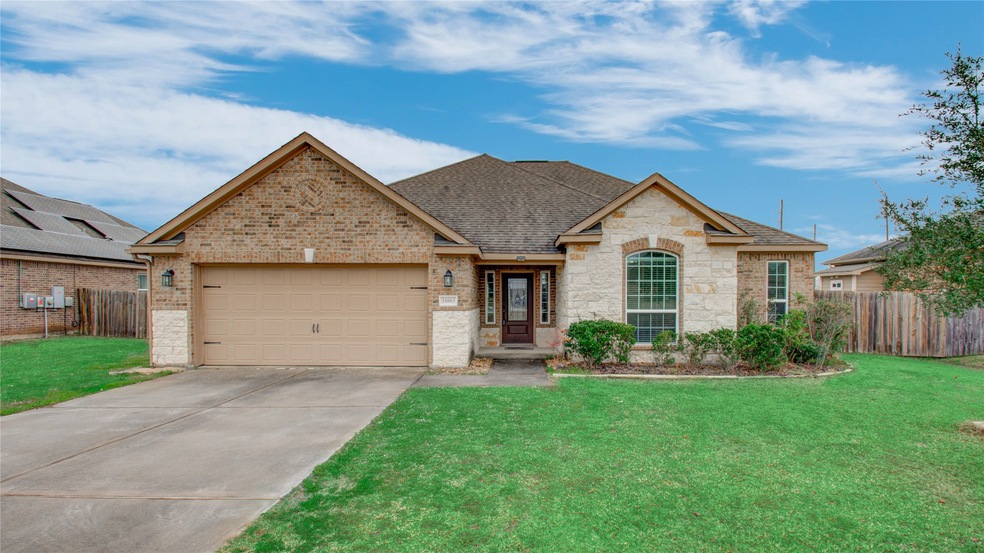 18803 Maverick Ranch Rd E, Magnolia, TX 77355 - photo 1