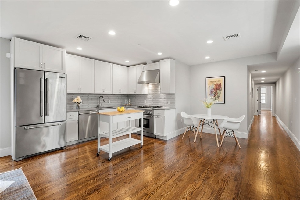 290 North St unit 3, Boston, MA 02113 - photo 1