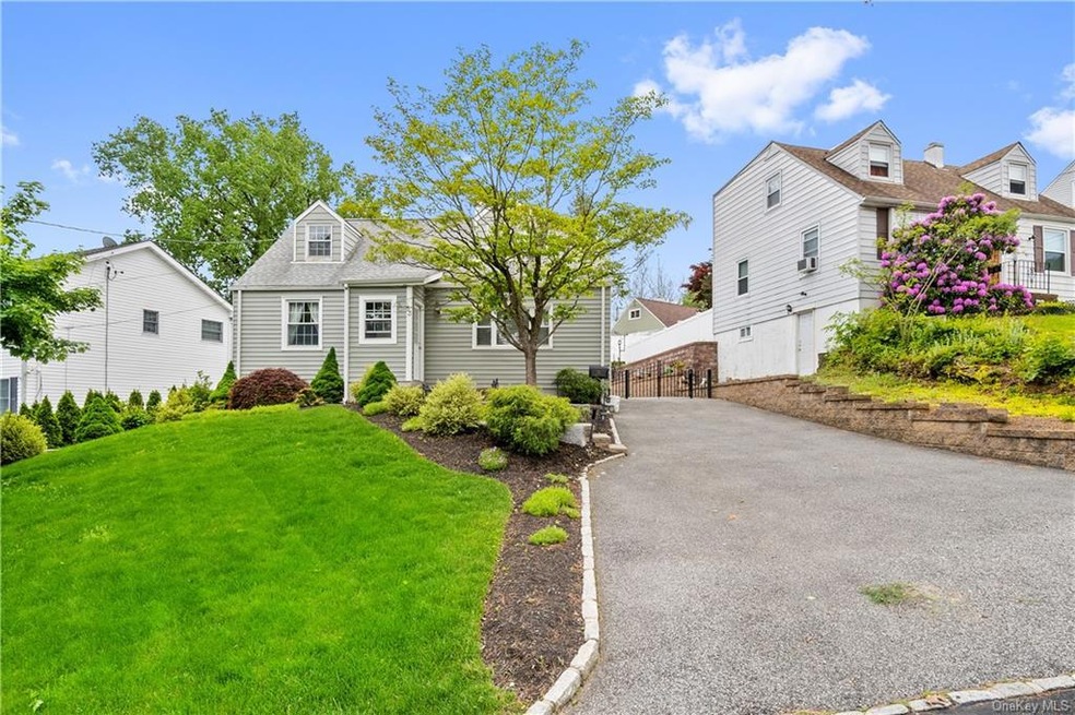 53 Remsen Cir, Yonkers, NY 10710 - photo 1