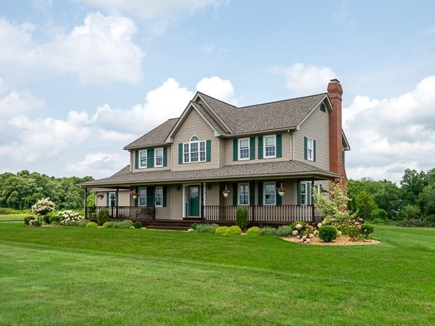 16 Bates Rd, Dudley, MA 01571 - photo 1