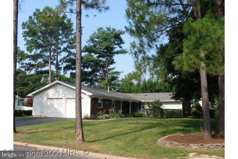 12509 Millstream Dr, Bowie, MD 20715 - photo 1