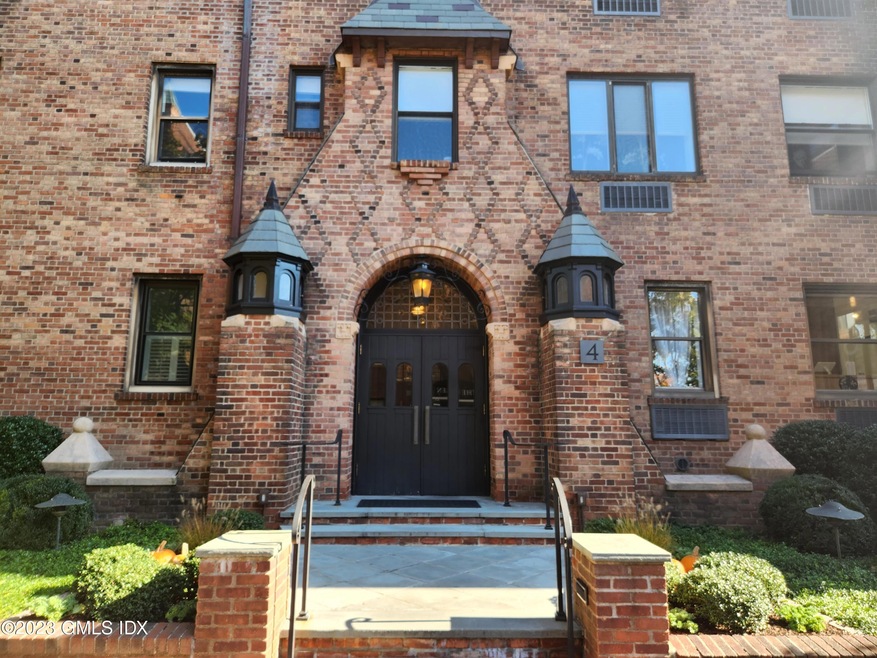 4 Lafayette Ct unit 1B, Greenwich, CT 06830 - photo 1