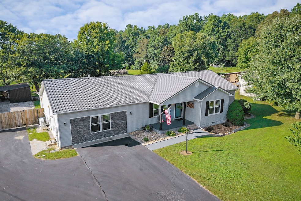 215 Walnut Trace, Sparta, TN 38583 - photo 1