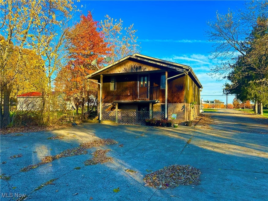 761 E Park Ave unit D, Columbiana, OH 44408 - photo 1