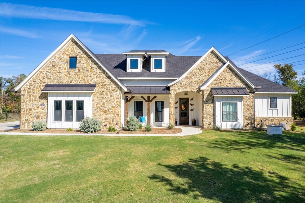 123 Deer Glade Ln, Azle, TX 76020 - photo 1