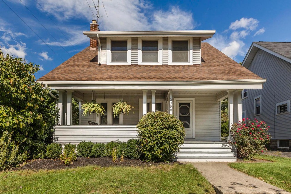 208 Crestview Rd 01