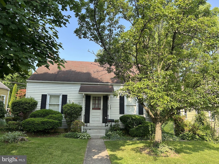 436 Westshire Dr, Catonsville, MD 21228 - photo 1