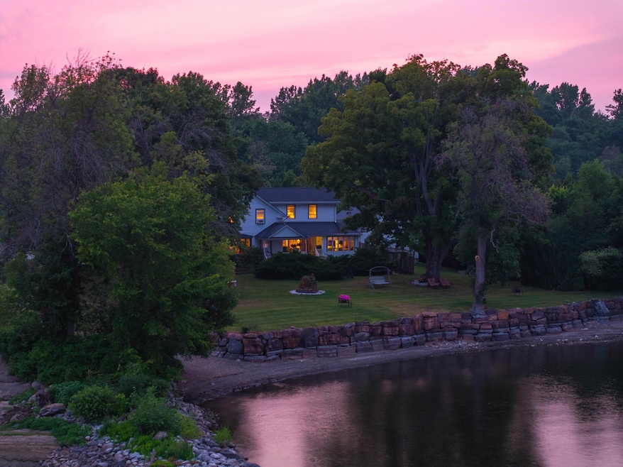 283 N End Rd E, North Hero, VT 05474 - photo 1