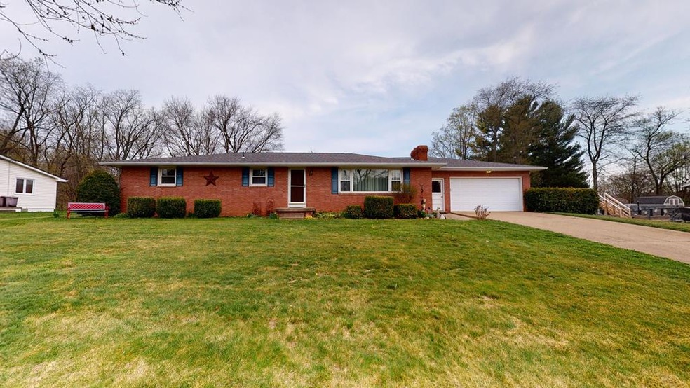 63 Wallace Dr, Lucas, OH 44843 - photo 1